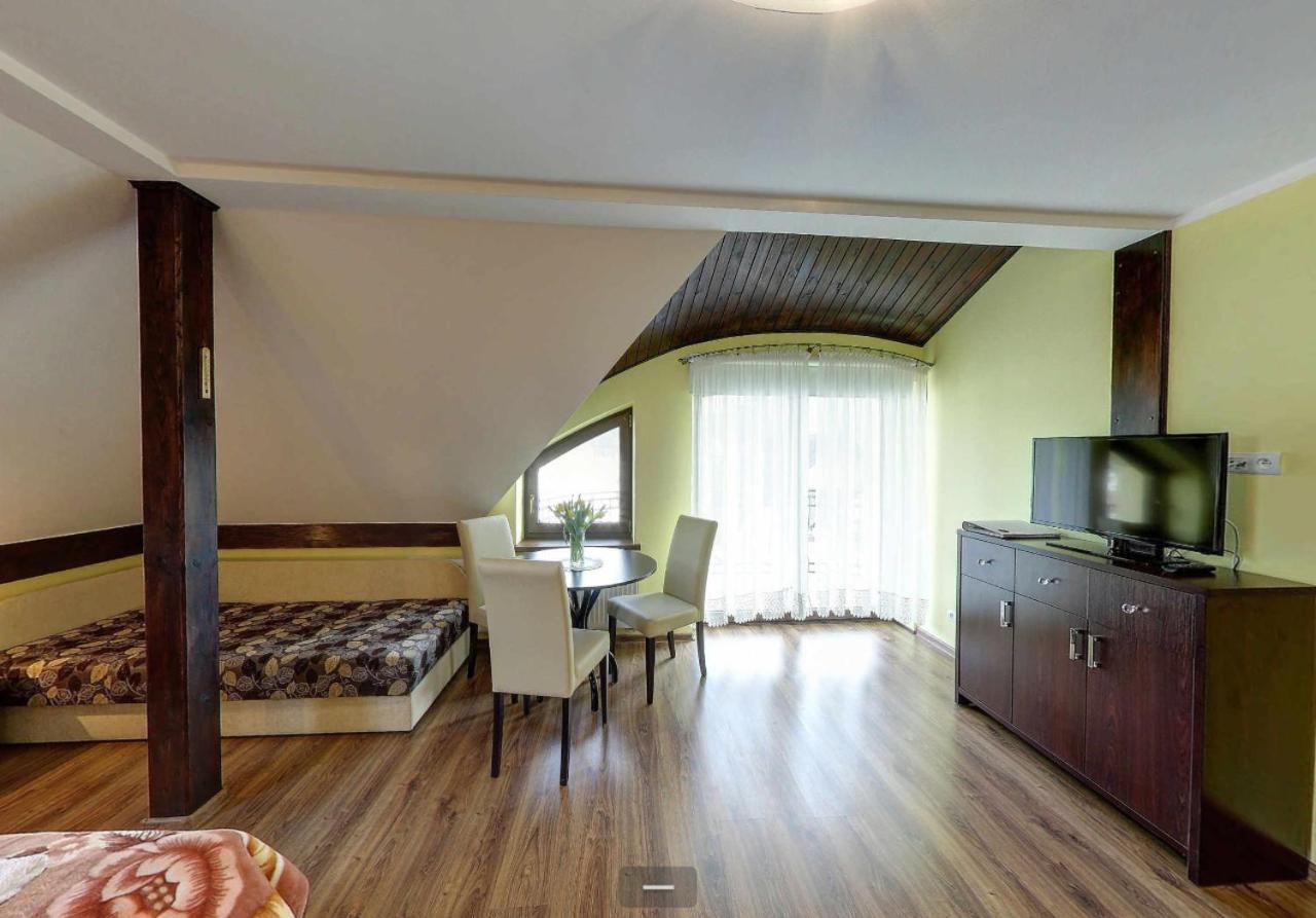 Villa Jura Pokoje Goscinne Zarki 외부 사진